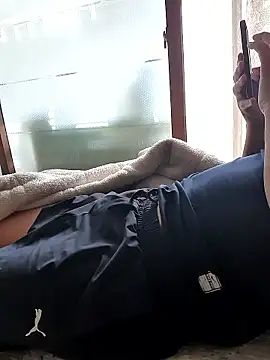 starvingo2002 online show from November 2025 12:58:02 AM