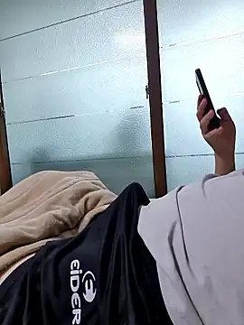 starvingo2002 online show from November 2025 07:08:02 AM