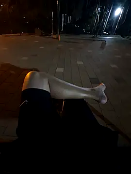 starvingo2002 online show from September 2025 11:21:02 AM