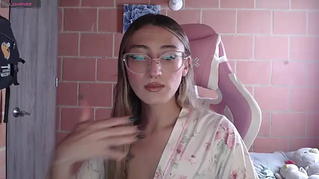 Andrea camilaaa online show from October 2025 03:37:02 PM