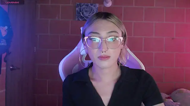 Andrea camilaaa online show from April 2026 07:42:02 PM