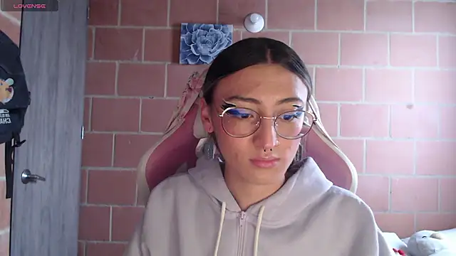 Andrea camilaaa online show from February 2026 12:57:02 PM