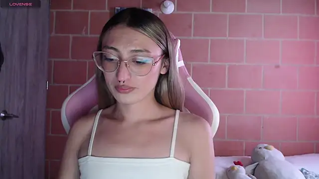 Andrea camilaaa online show from September 2025 05:12:01 PM