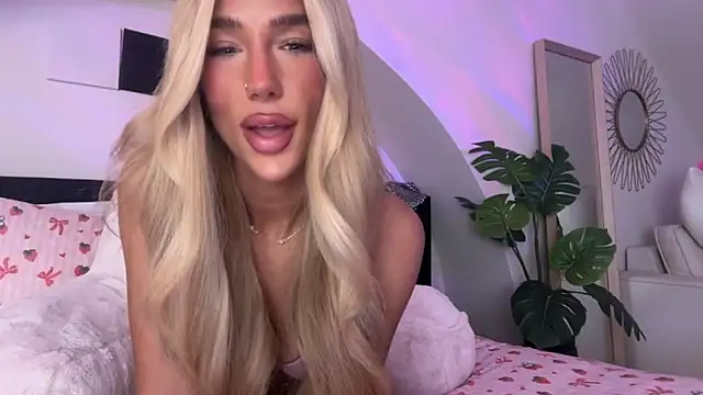 KENNIEXROSE online show from April 2026 10:04:01 PM