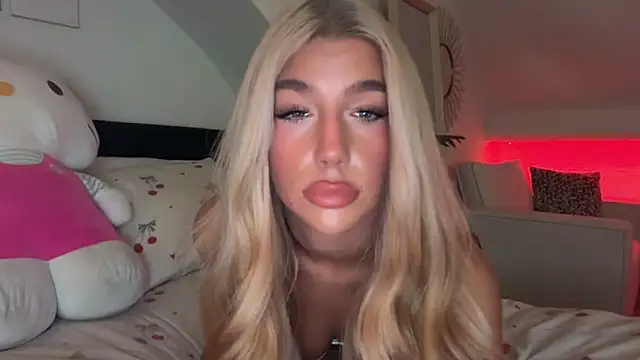 KENNIEXROSE online show from November 2025 09:19:02 PM