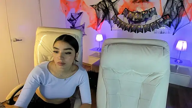 Yiing and yang online show from October 2025 09:06:01 PM