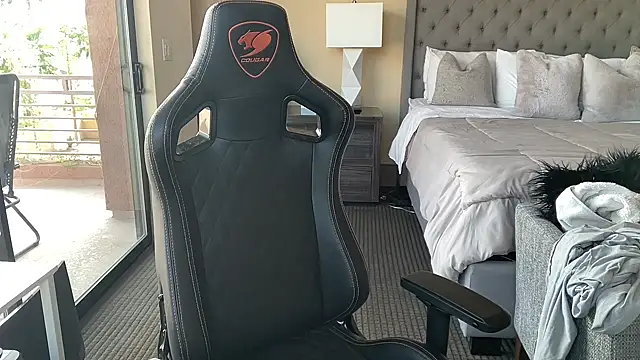 brettmycles28 online show from September 2025 08:44:01 PM