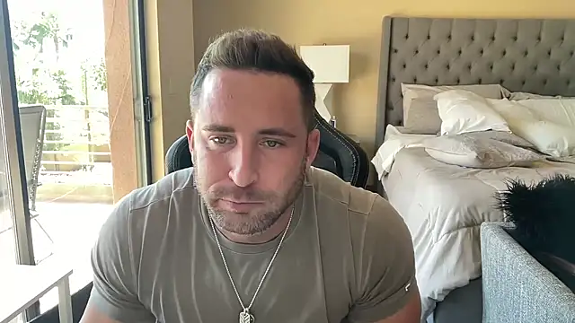 brettmycles28 online show from September 2025 06:40:01 PM