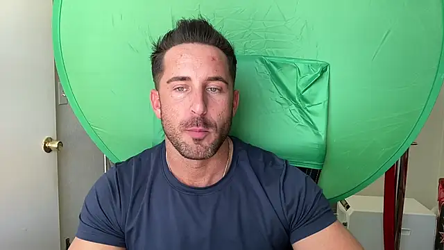 brettmycles28 online show from May 2026 09:22:02 PM