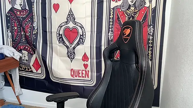 brettmycles28 online show from December 2025 07:40:01 PM