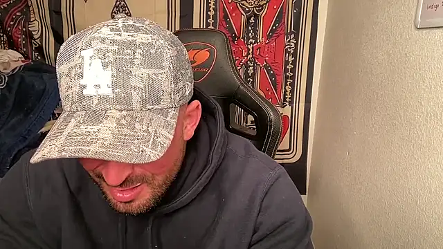 brettmycles28 online show from February 2026 06:22:01 AM