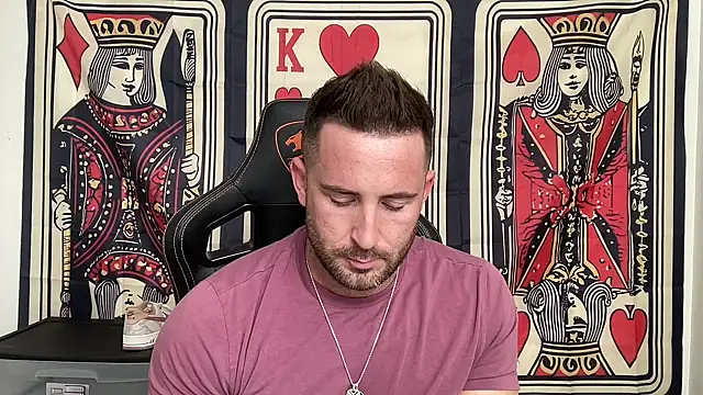 brettmycles28 online show from November 2025 11:20:01 PM