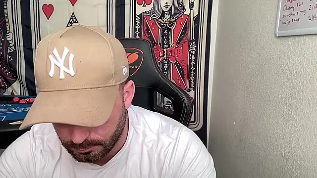 brettmycles28 online show from February 2026 06:41:01 PM