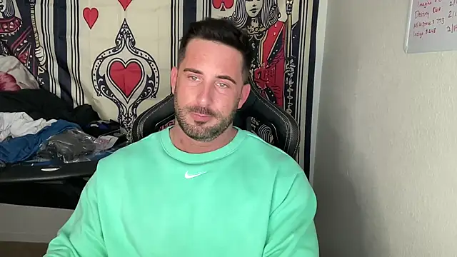 brettmycles28 online show from February 2026 12:45:01 AM