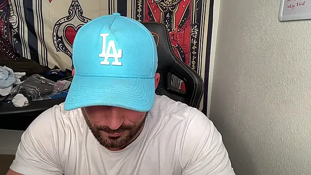 brettmycles28 online show from February 2026 08:17:02 PM