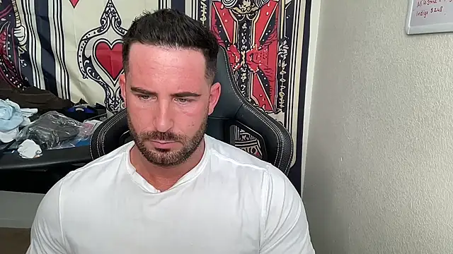 brettmycles28 online show from February 2026 07:10:01 PM