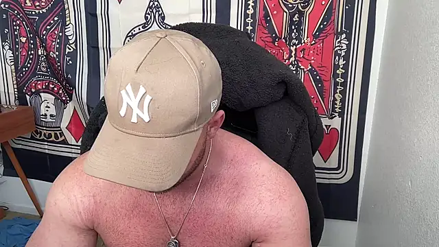 brettmycles28 online show from December 2025 06:19:01 PM