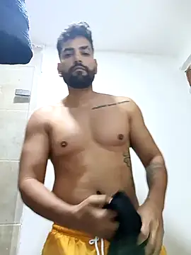 zequi1992 online show from September 2025 10:49:02 PM