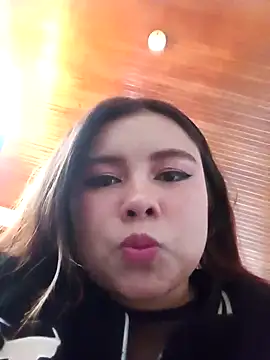 Snapshot of LucyPetit chatting on October 2025 01:23:01 PM LucyPetit online show from October 2025 01:23:01 PM