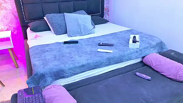 Angelique Angell online show from March 2026 07:41:01 PM