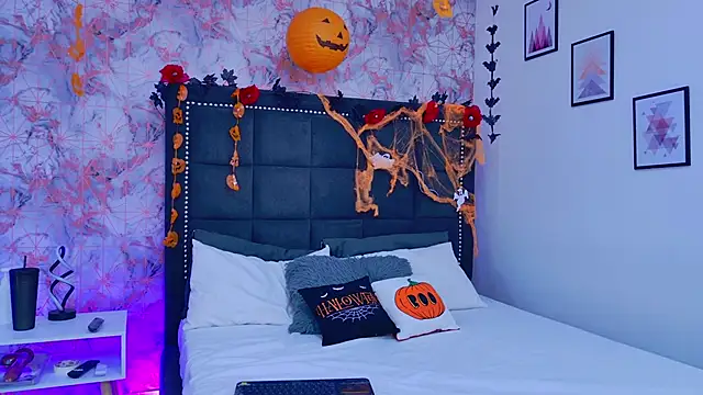 Angelique Angell online show from October 2025 07:35:01 PM