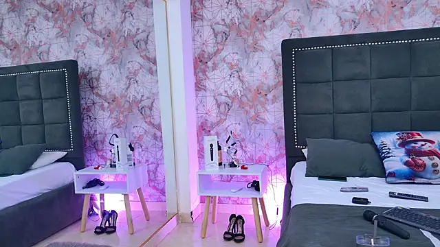 Angelique Angell online show from January 2026 07:43:02 PM