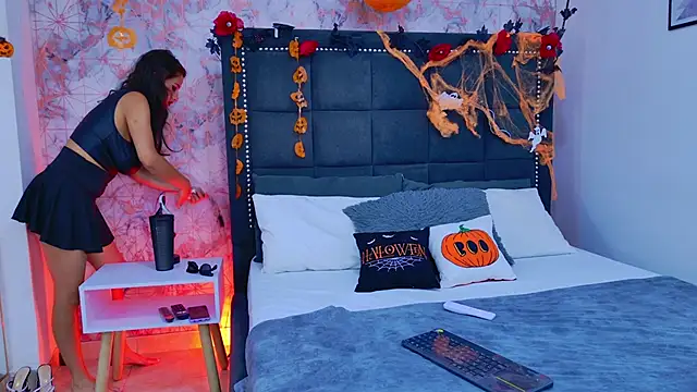 Angelique Angell online show from October 2025 07:47:02 PM