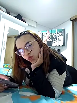 AlissonPeach01 online show from October 2025 04:23:02 AM