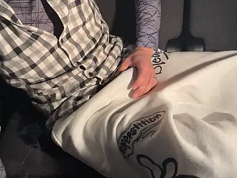 CAMEL1913 online show from November 2025 05:18:02 PM