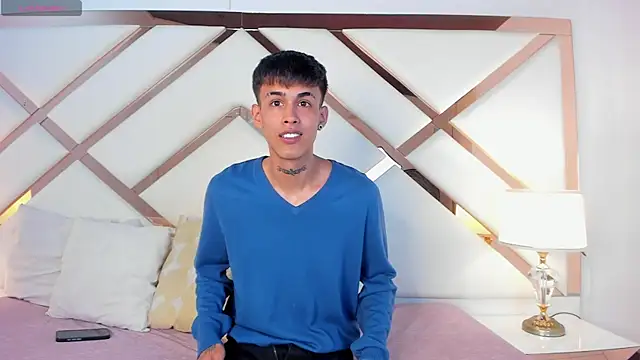 Thiago twink online show from September 2025 12:44:02 PM