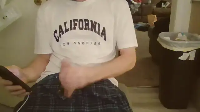 Snapshot of alwayshorny90 chatting on October 2025 11:14:02 PM alwayshorny90 online show from October 2025 11:14:02 PM