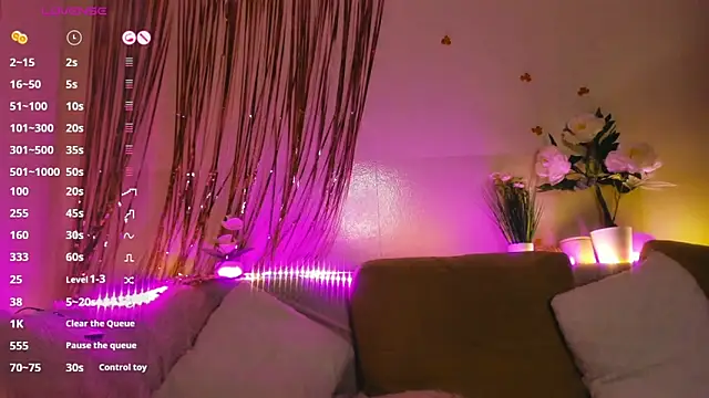 Miss Mila  online show from May 2026 06:14:01 PM