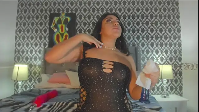 Snapshot of SyraPalmer chatting on November 2025 08:56:01 PM SyraPalmer online show from November 2025 08:56:01 PM