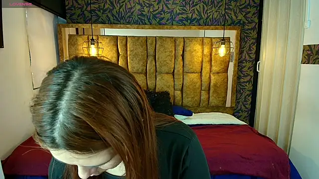 Isa Thompson   online show from April 2026 11:38:01 AM