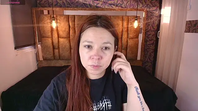 Isa Thompson   online show from March 2026 12:01:02 PM