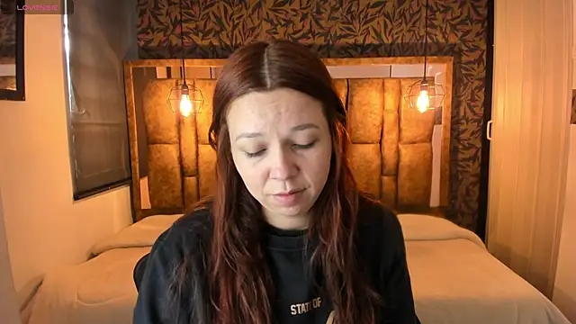 Isa Thompson   online show from December 2025 11:57:01 AM