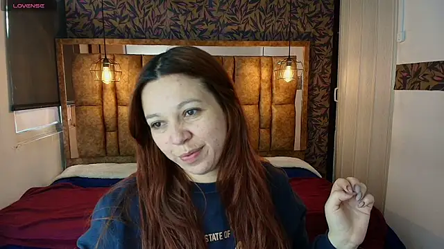 Isa Thompson   online show from May 2026 11:50:01 AM