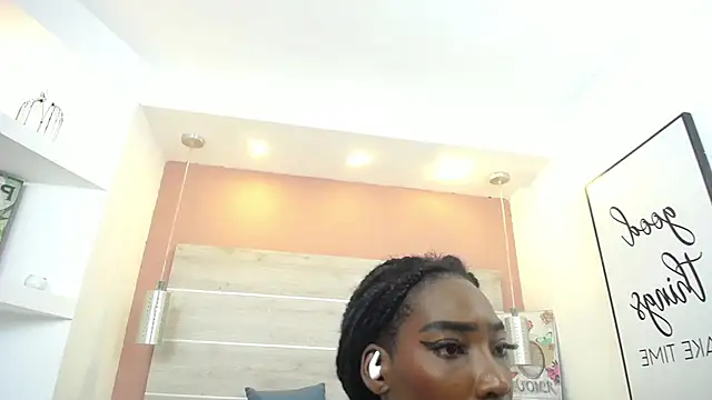 Snapshot of AlexandraCambell chatting on November 2025 12:22:01 AM AlexandraCambell online show from November 2025 12:22:01 AM