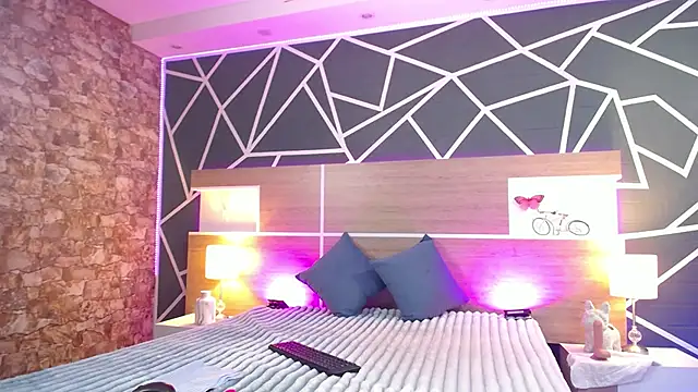 AlexandraCambell online show from October 2025 12:02:02 PM