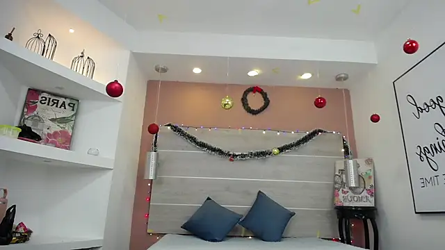 AlexandraCambell online show from December 2025 01:26:02 PM