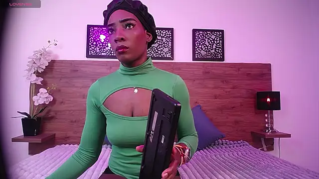 AlexandraCambell online show from February 2026 08:25:01 PM