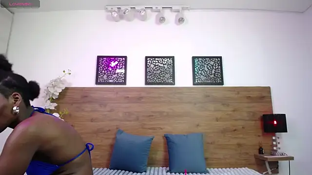 AlexandraCambell online show from February 2026 08:36:02 AM