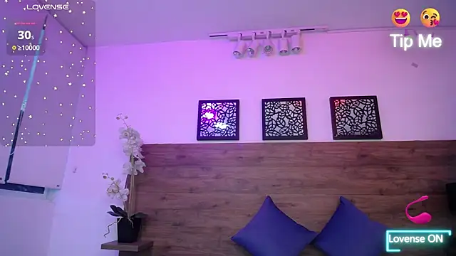 AlexandraCambell online show from September 2025 07:38:01 PM