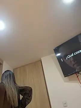 NIQUEILLA8 online show from April 2026 12:47:02 AM