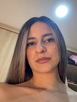 NIQUEILLA8 online show from March 2026 12:52:01 AM