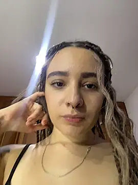 karla-thomsom10 online show from May 2026 10:24:01 PM