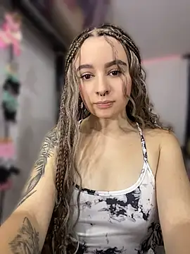 karla-thomsom10 online show from April 2026 08:22:02 PM