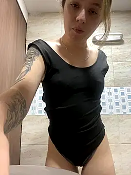 Snapshot of karla-thomsom10 chatting on September 2025 11:11:01 PM karla-thomsom10 online show from September 2025 11:11:01 PM