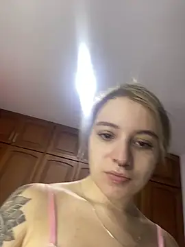 karla-thomsom10 online show from February 2026 09:54:01 PM