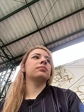 karla-thomsom10 online show from February 2026 01:21:02 PM